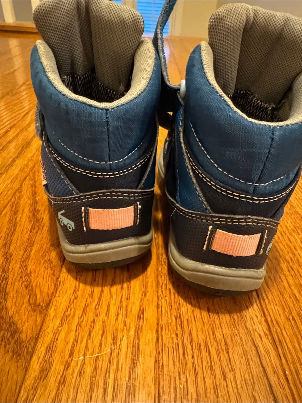 Girls see Kai run waterproof atlas boots size 10 blue and pink